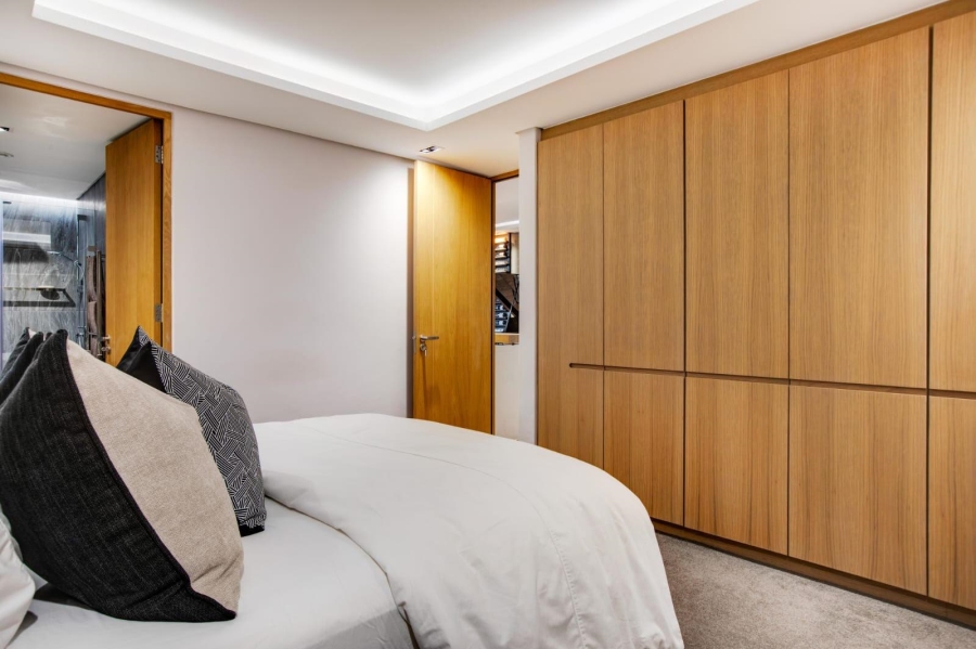 2 Bedroom Property for Sale in Sea Point Western Cape